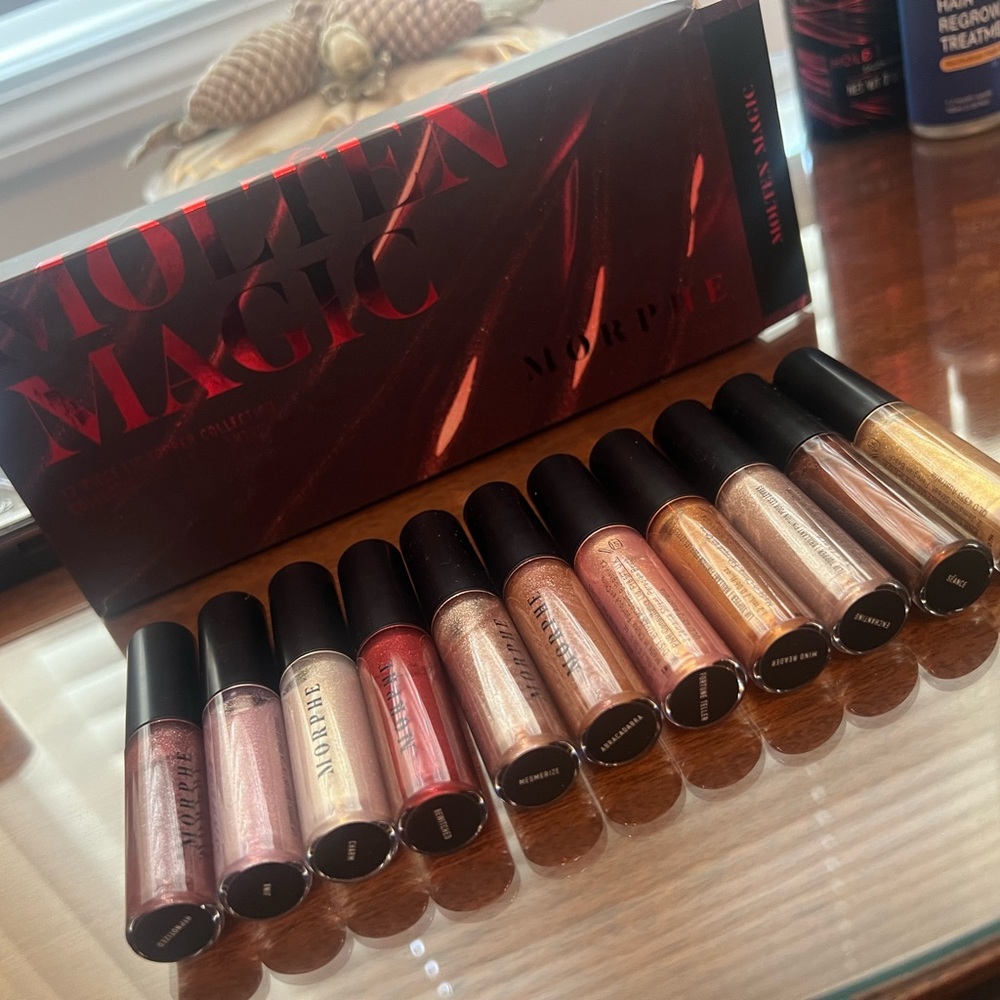 Molten Magic 12 pieces lip topper